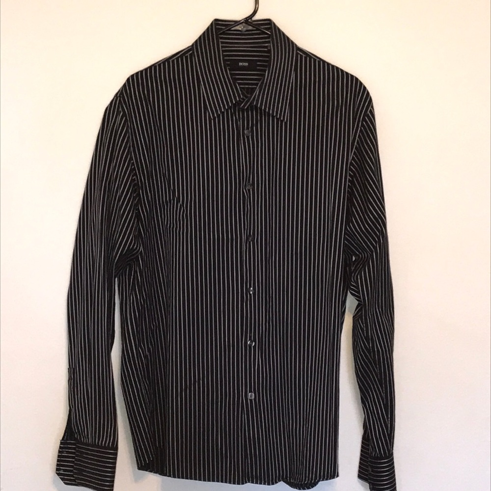 Sharp Men’s Hugo Boss dress shirt. Pin stripped.
